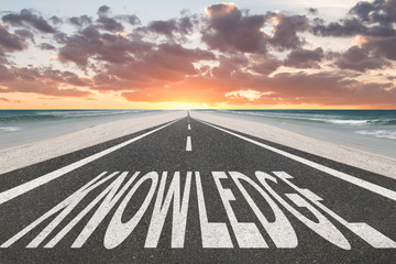 “龖、龘、纛、爨、灪、麤、彠”怎么读？