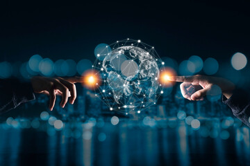 “龖、龘、纛、爨、灪、麤、彠”怎么读？